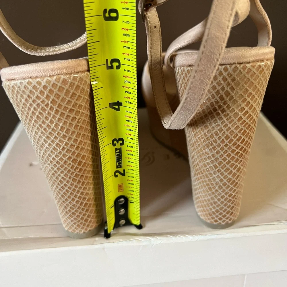 Chinese Laundry Women's Ankle Strap, Platform Wedge Sandal Sz 10M